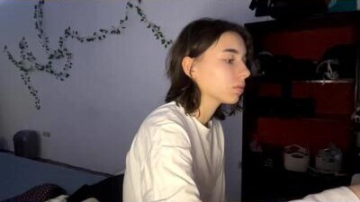viviennebreihan public webcam profile photo 9