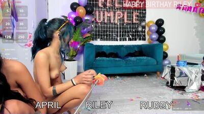 wetnaughtygirls public webcam profile photo 7