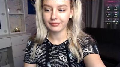 whimsical_joy public webcam profile photo 8