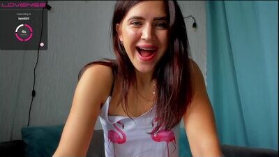 white_kiss public webcam profile photo 3