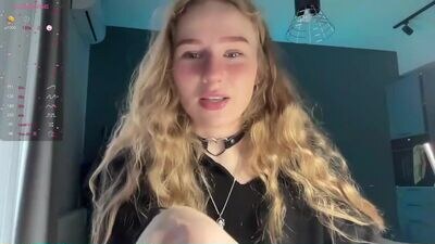 whoisalisa public webcam profile photo 3