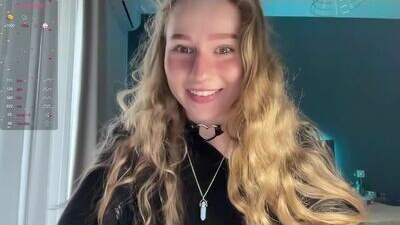 whoisalisa public webcam profile photo 5