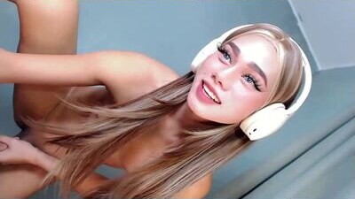 working_girl28 public webcam profile photo 10