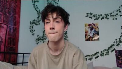 wow_lover public webcam profile photo 5