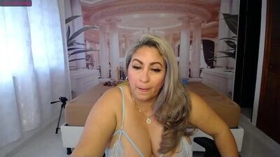 x_elena_xx public webcam profile photo 2