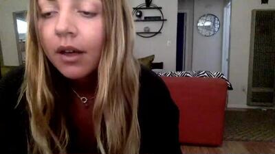 xoviolettt public webcam profile photo 2