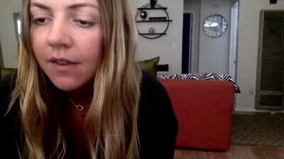 xoviolettt public webcam profile photo 4