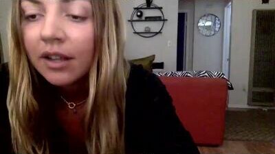 xoviolettt public webcam profile photo 5