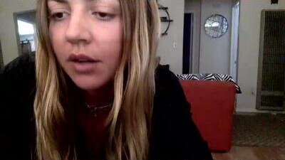 xoviolettt public webcam profile photo 7