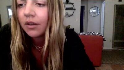 xoviolettt public webcam profile photo 8