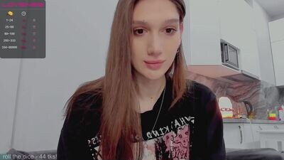 yah_aynek public webcam profile photo 4