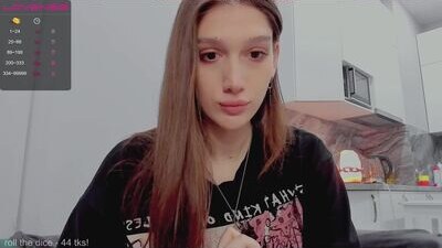 yah_aynek public webcam profile photo 5