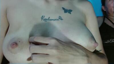 yara_breeze public webcam profile photo 3