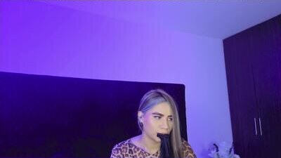 yeli_amber3 public webcam profile photo 8