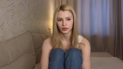 yennaone public webcam profile photo 8