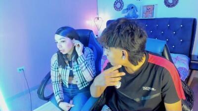 yiing_and_yang public webcam profile photo 2