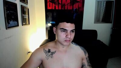 yker18 public webcam profile photo 2