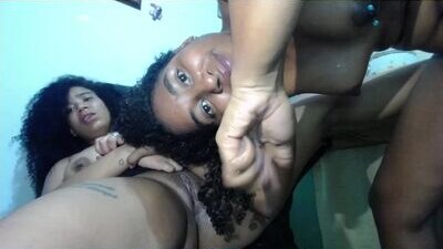 yohatinelly96 public webcam profile photo 8