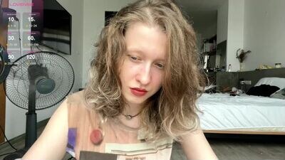 your_coraline_ public webcam profile photo 3