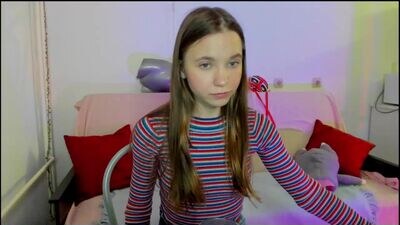 your_leslie public webcam profile photo 4