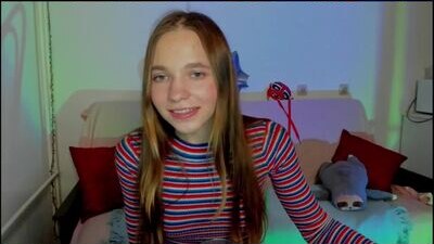 your_leslie public webcam profile photo 6