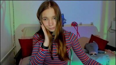 your_leslie public webcam profile photo 9