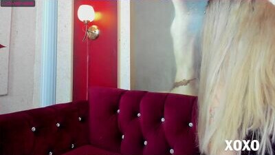 your_little_lila public webcam profile photo 8
