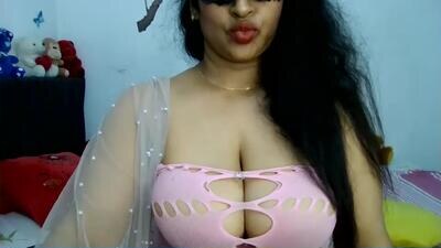 yourashawari public webcam profile photo 2