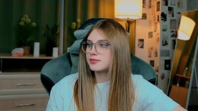yourbeautyarya public webcam profile photo 5