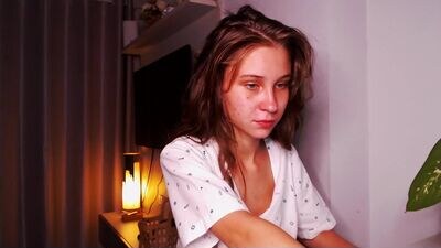 yourdailytonic public webcam profile photo 3