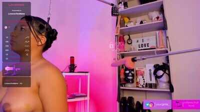yourgirlia_ public webcam profile photo 3