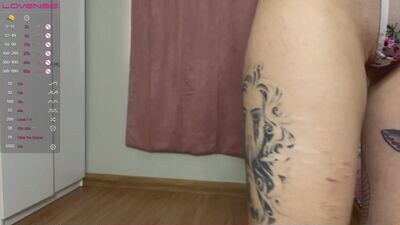 yourlovelyshow public webcam profile photo 3