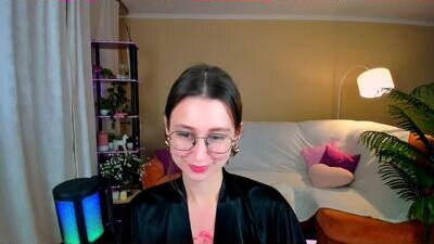 yourlovelystoryy public webcam profile photo 8