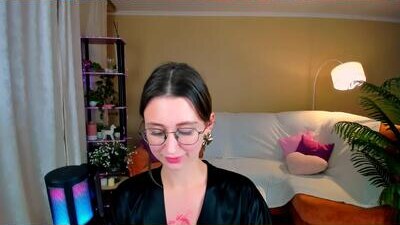 yourlovelystoryy public webcam profile photo 10