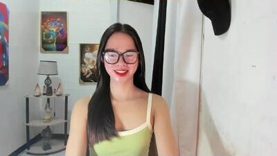 yourtinybunny public webcam profile photo 6
