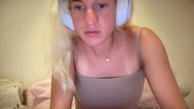 yourvirtualgflive public webcam profile photo 7