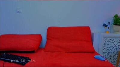 yrshela public webcam profile photo 7