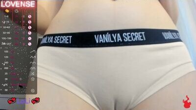 yumiko_obi public webcam profile photo 5