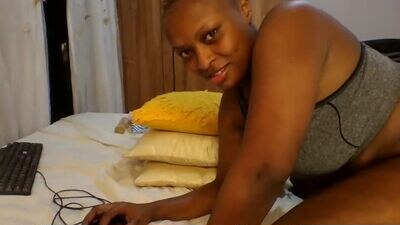 yummy_dimples public webcam profile photo 2
