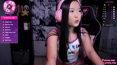 yummy_maya public webcam profile photo 4
