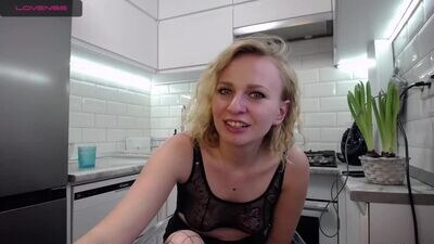 yummylilya public webcam profile photo 2