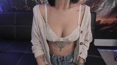 yunablack public webcam profile photo 5