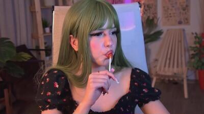 yunaleaf public webcam profile photo 3