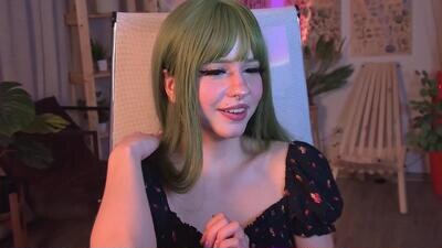 yunaleaf public webcam profile photo 4