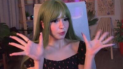 yunaleaf public webcam profile photo 7