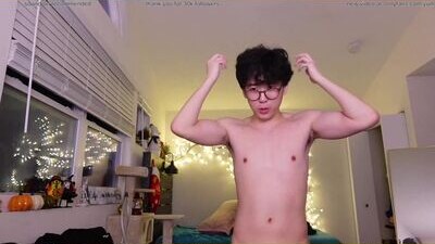 yungricewang public webcam profile photo 9