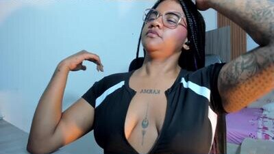 zahra_rose public webcam profile photo 5