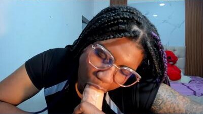 zahra_rose public webcam profile photo 9