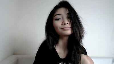 zai_zai public webcam profile photo 4