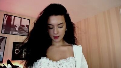 zara_larison public webcam profile photo 3